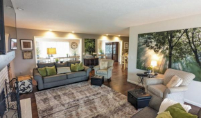 5 Bedroom Family Gathering Home with Indoor Hot Tub